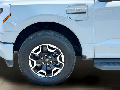 2023 Ford F-150 Lightning XLT