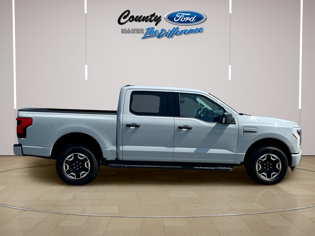 2023 Ford F-150 Lightning XLT