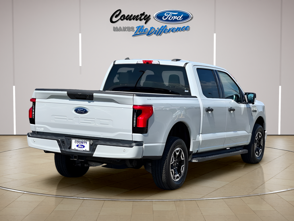 2023 Ford F-150 Lightning XLT