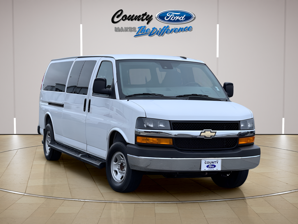 2023 Chevrolet Express 3500 LT Passenger