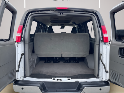 2023 Chevrolet Express 3500 LT Passenger