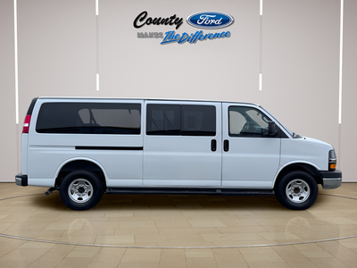 2023 Chevrolet Express 3500 LT Passenger