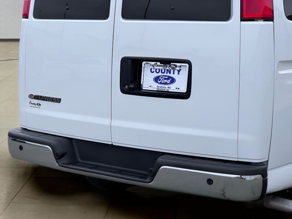 2023 Chevrolet Express 3500 LT Passenger