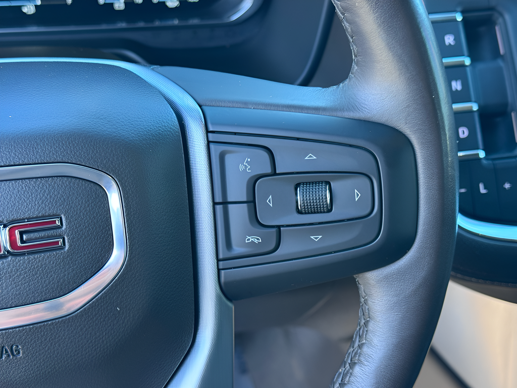 2022 GMC Yukon XL SLT