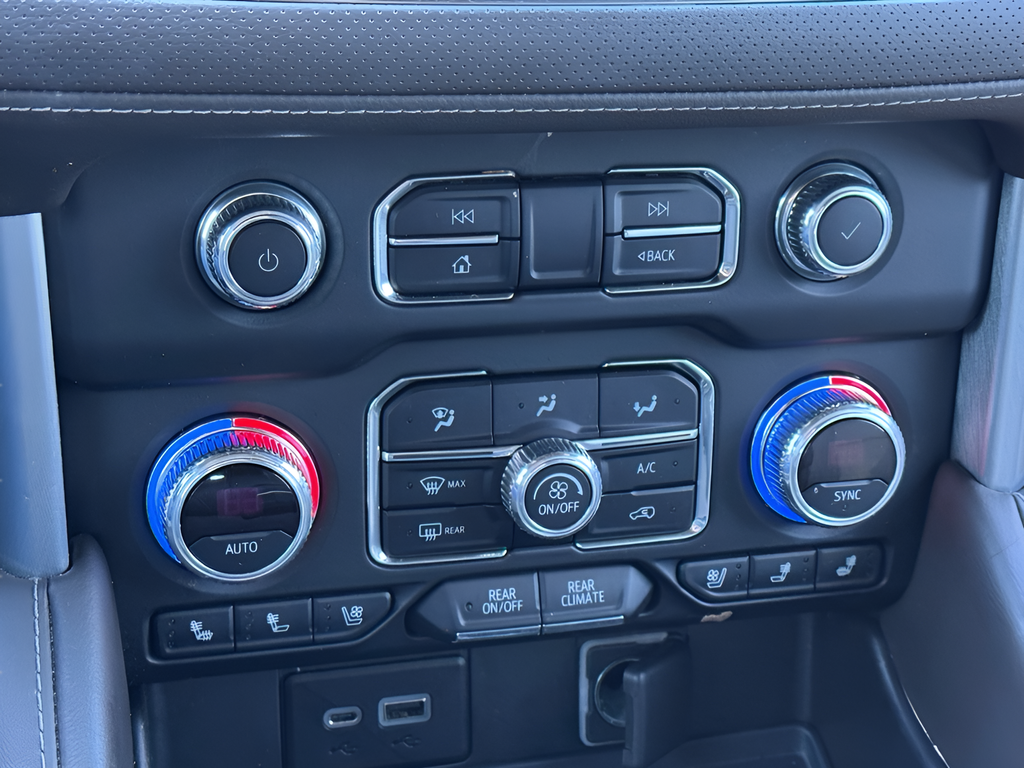 2022 GMC Yukon XL SLT