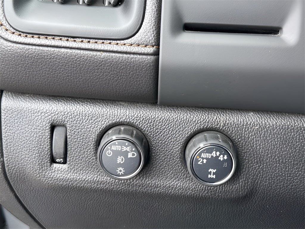 2022 GMC Canyon AT4 w/Leather