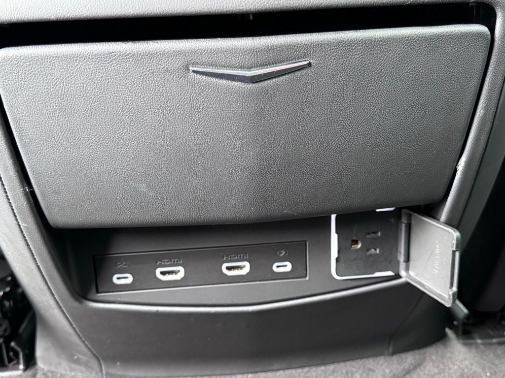 2023 Cadillac Escalade Sport