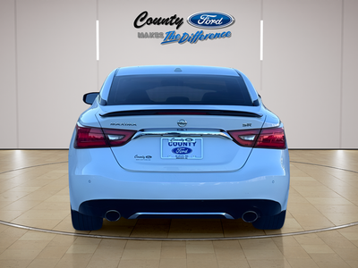 2017 Nissan Maxima SR