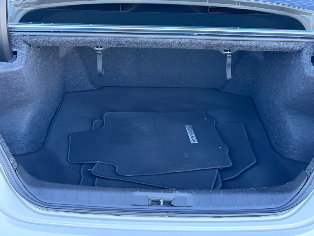 2017 Nissan Maxima SR