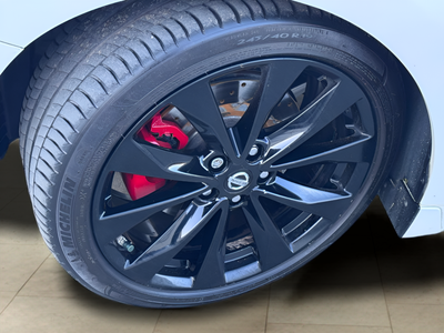 2017 Nissan Maxima SR