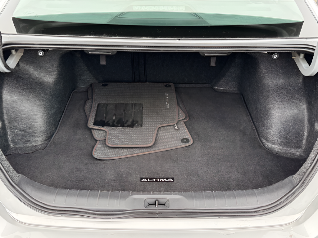 2025 Nissan Altima 2.5 SR