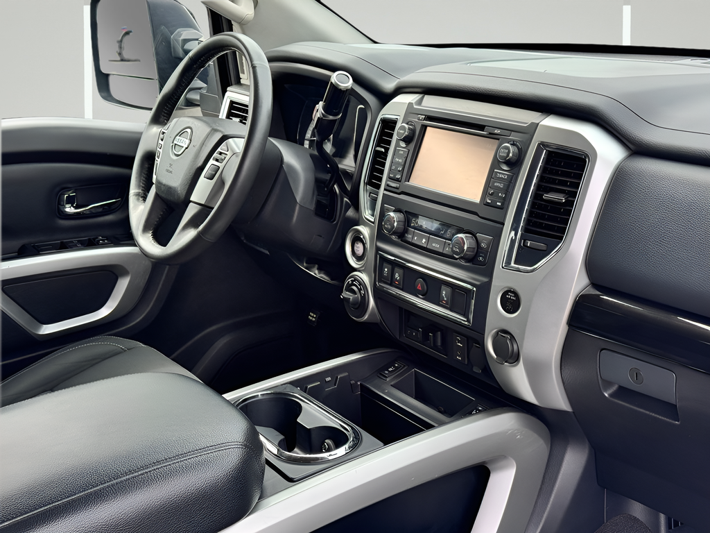 2017 Nissan Titan SV