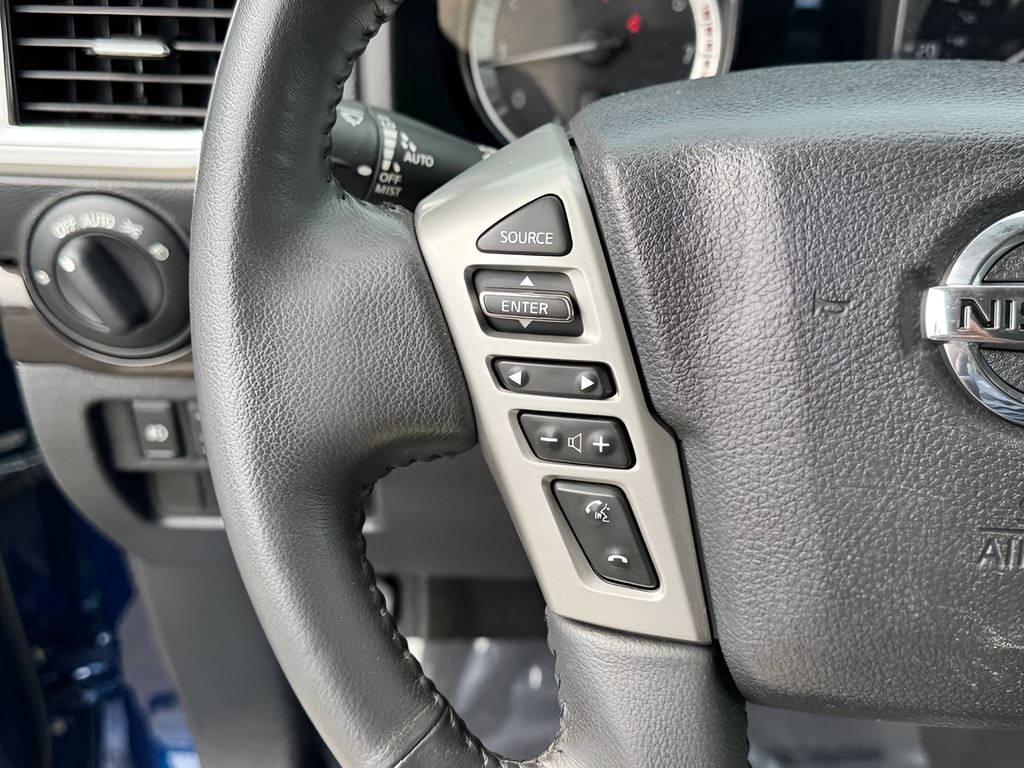 2017 Nissan Titan SV
