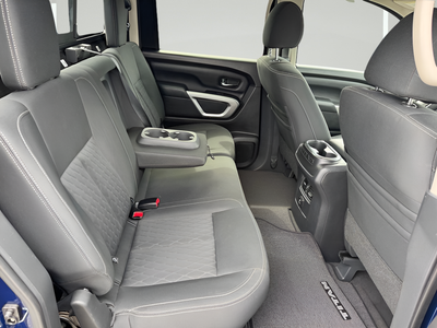 2017 Nissan Titan SV