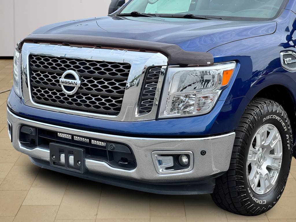 2017 Nissan Titan SV