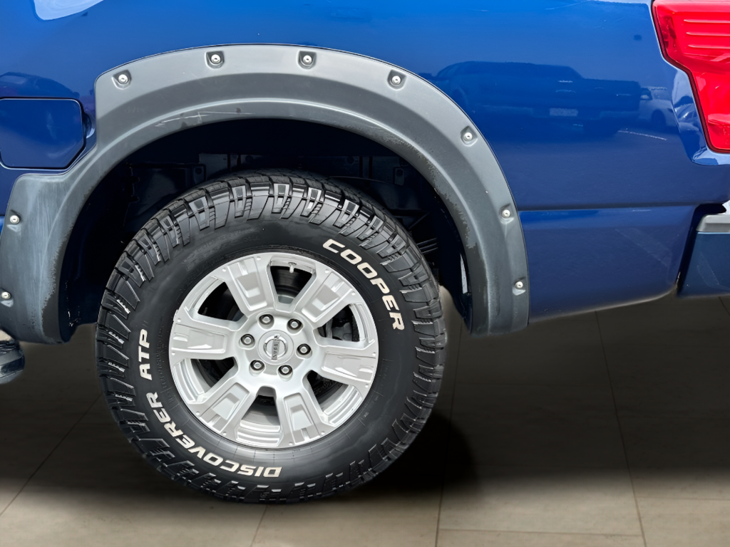 2017 Nissan Titan SV