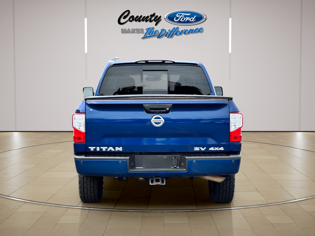 2017 Nissan Titan SV