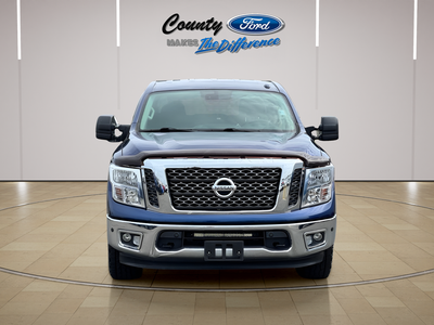 2017 Nissan Titan SV