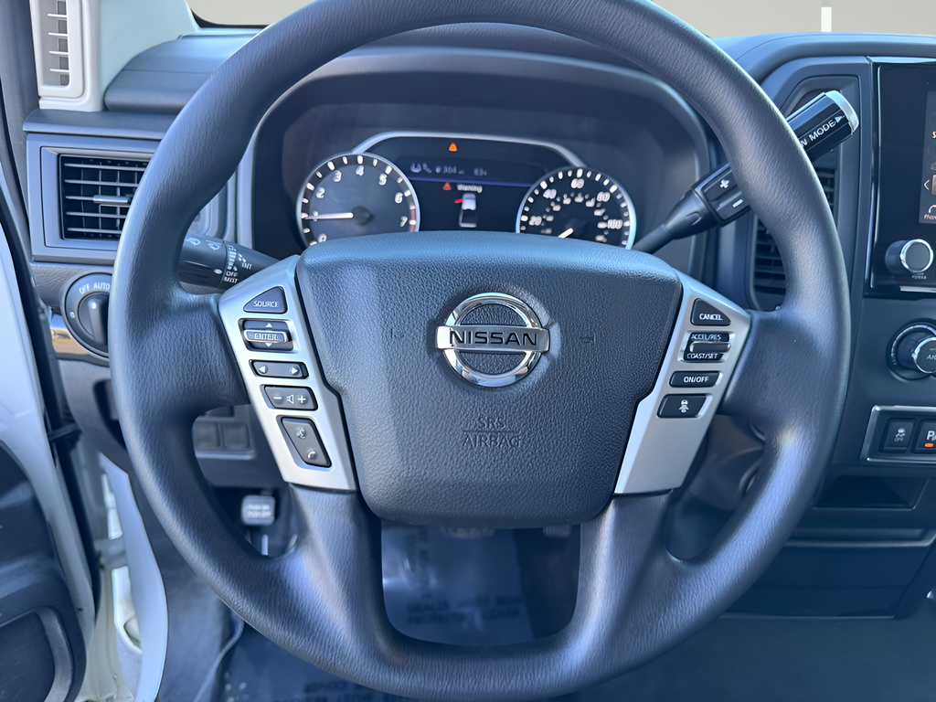 2022 Nissan Titan SV