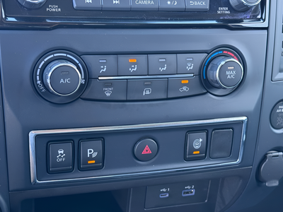 2022 Nissan Titan SV