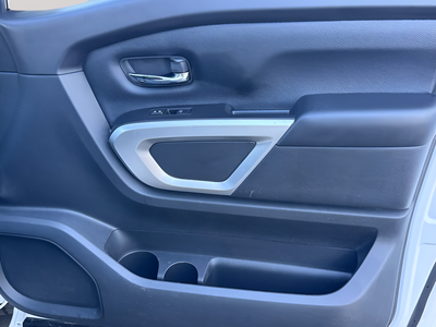 2022 Nissan Titan SV