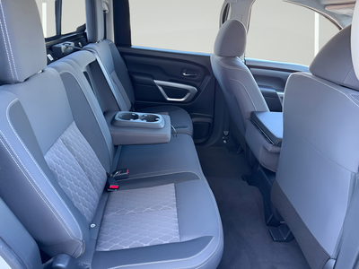 2022 Nissan Titan SV