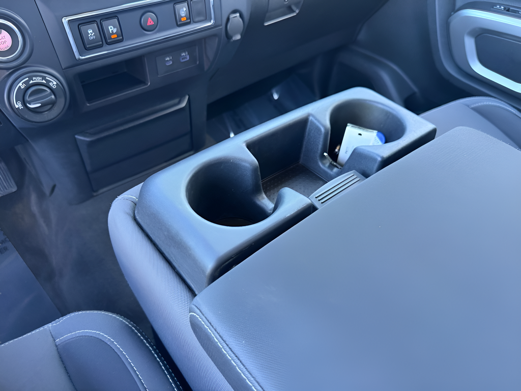 2022 Nissan Titan SV