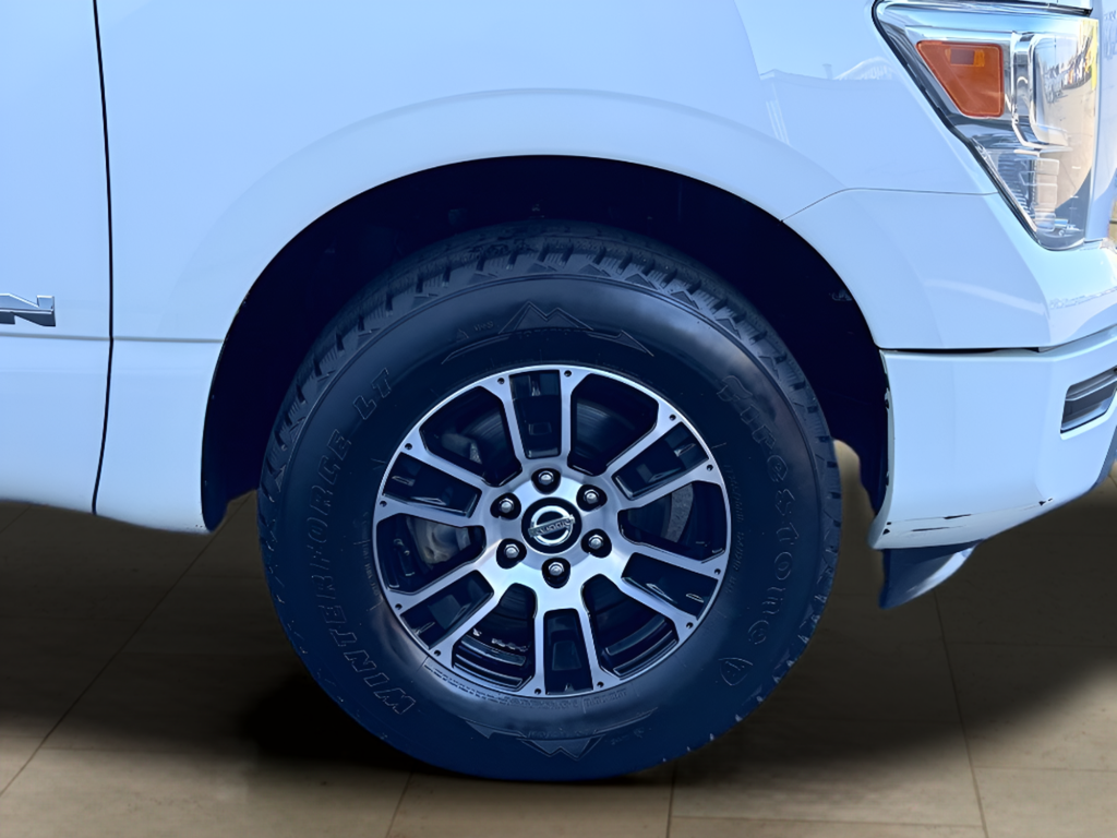 2022 Nissan Titan SV