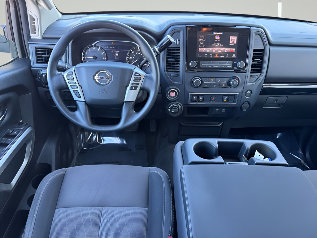 2022 Nissan Titan SV