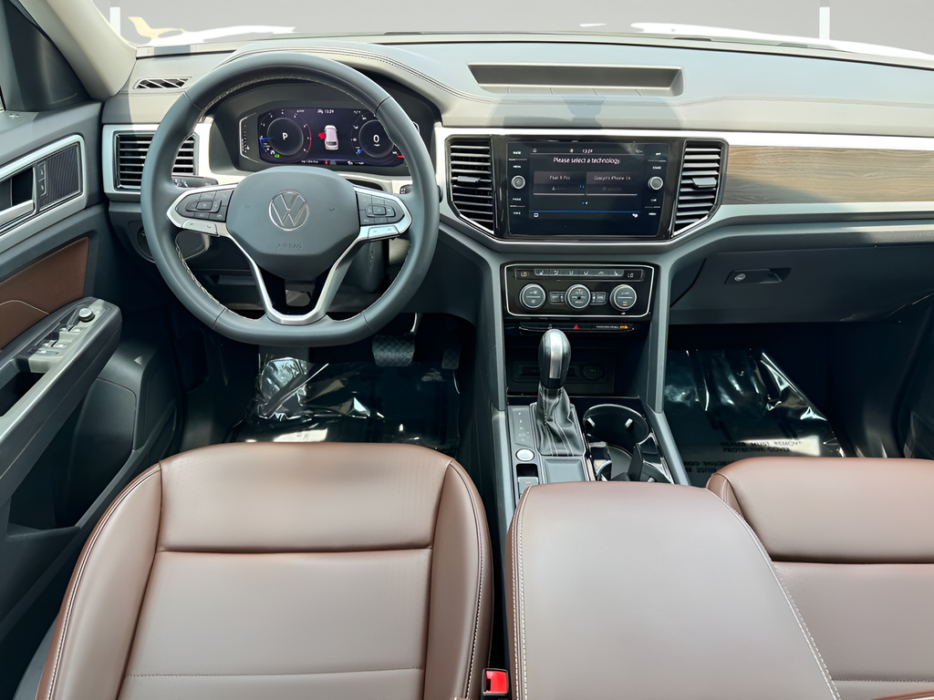 2022 Volkswagen Atlas 3.6L V6 SE w/Technology