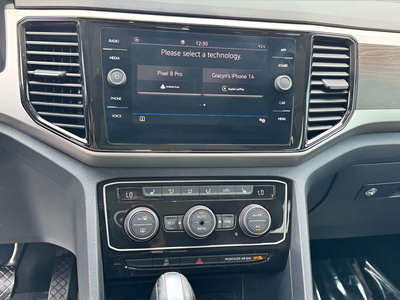 2022 Volkswagen Atlas 3.6L V6 SE w/Technology