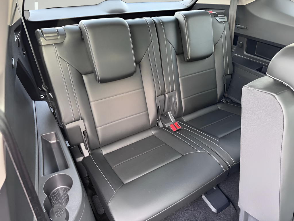 2023 Volkswagen Atlas 2.0T SE w/Technology