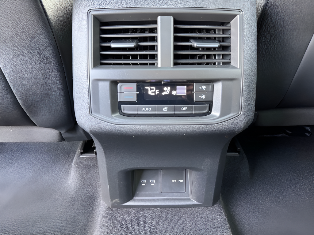 2023 Volkswagen Atlas 2.0T SE w/Technology