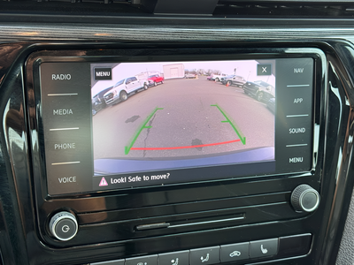 2022 Volkswagen Passat 2.0T R-Line