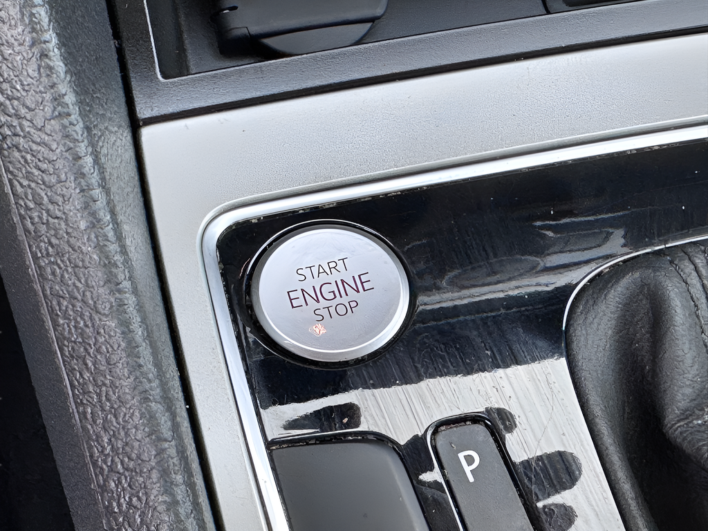 2022 Volkswagen Passat 2.0T R-Line