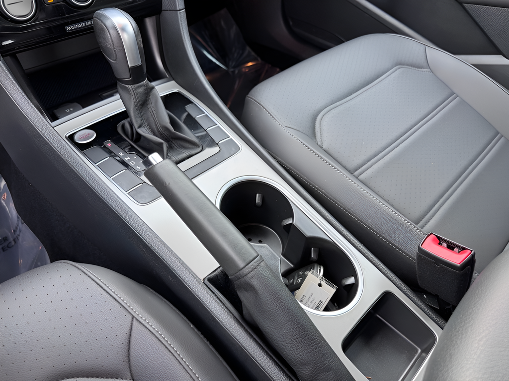 2022 Volkswagen Passat 2.0T R-Line