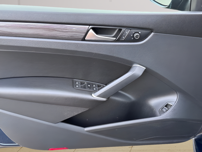 2022 Volkswagen Passat 2.0T R-Line