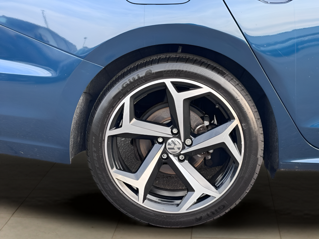 2022 Volkswagen Passat 2.0T R-Line