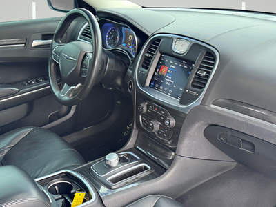 2021 Chrysler 300 Touring