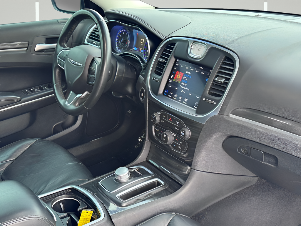 2021 Chrysler 300 Touring