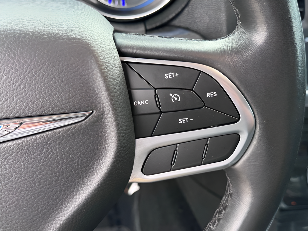 2021 Chrysler 300 Touring