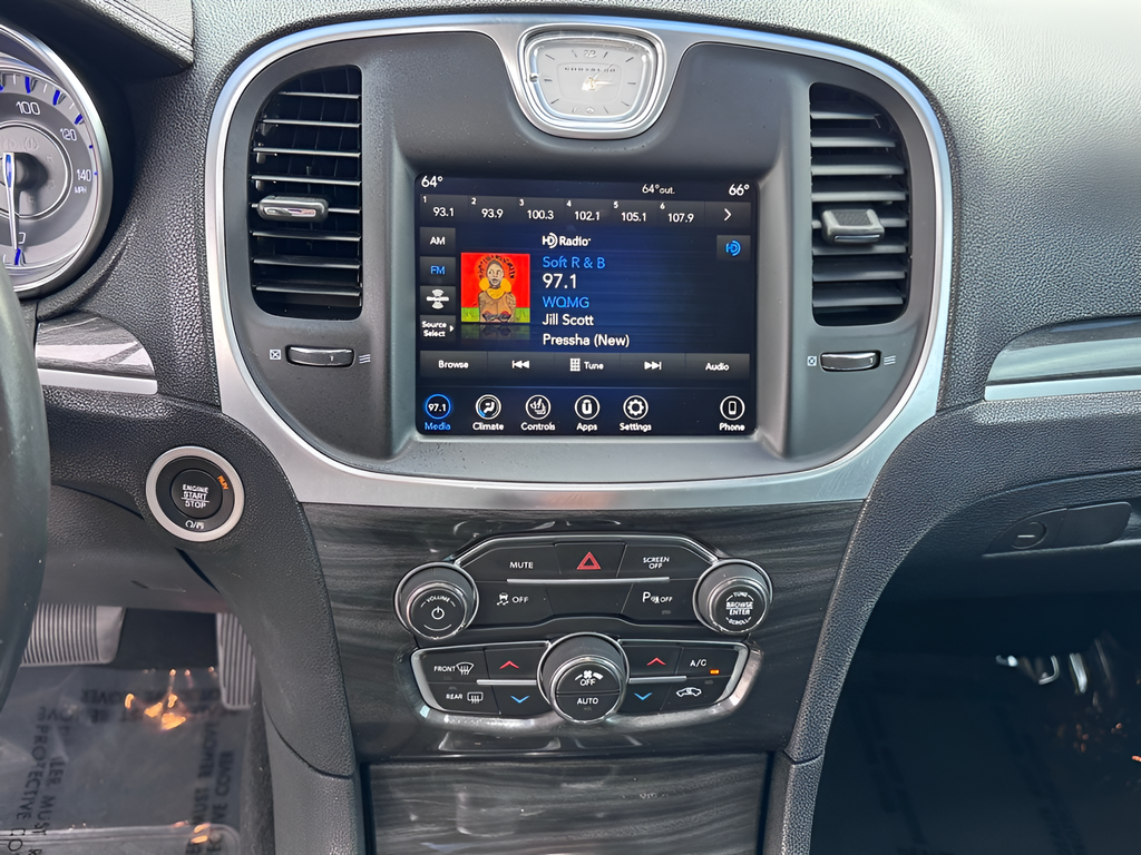 2021 Chrysler 300 Touring