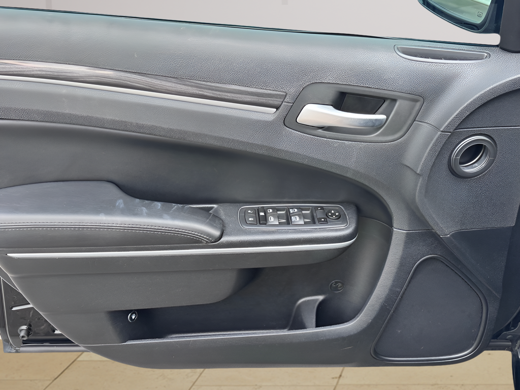 2021 Chrysler 300 Touring