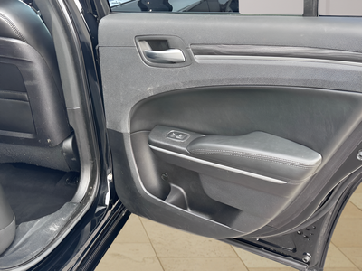 2021 Chrysler 300 Touring