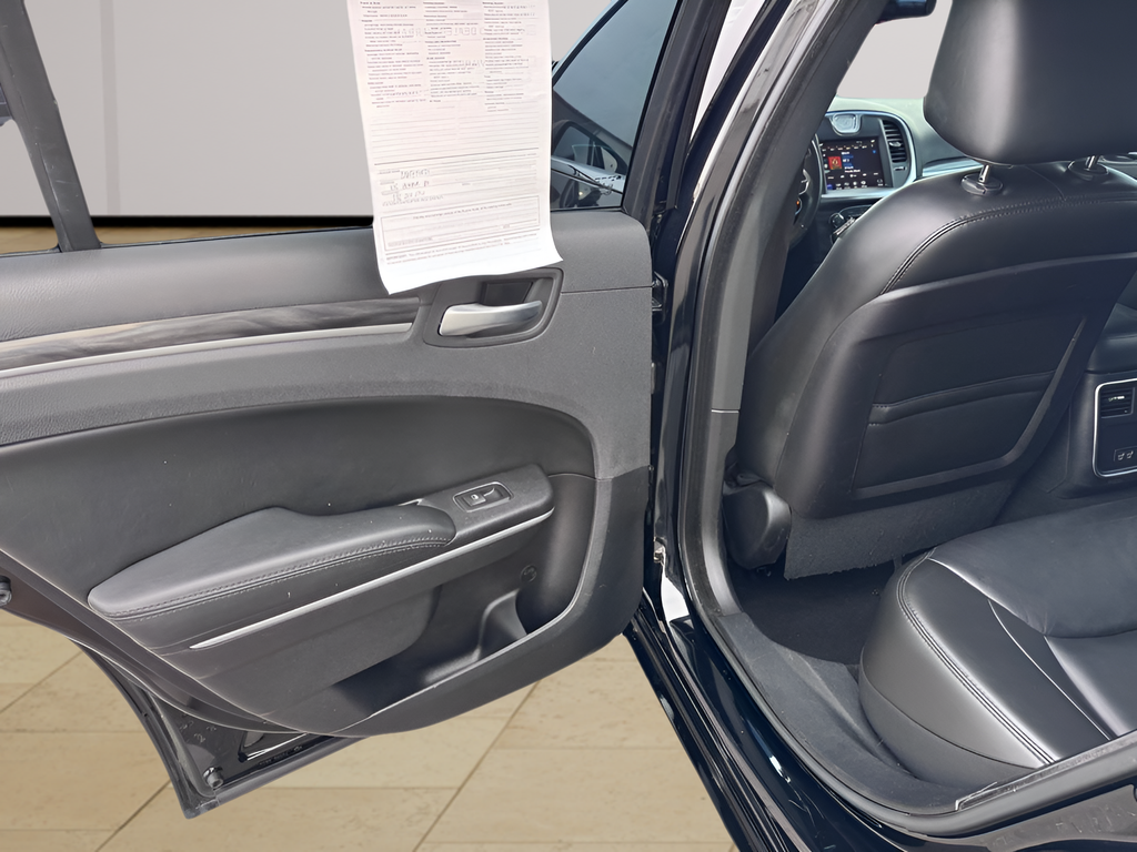 2021 Chrysler 300 Touring