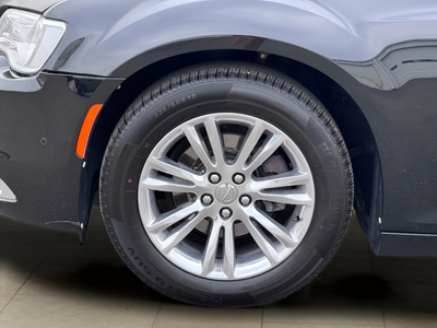 2021 Chrysler 300 Touring