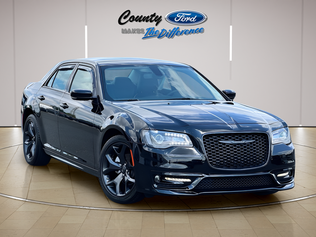 2023 Chrysler 300 Touring