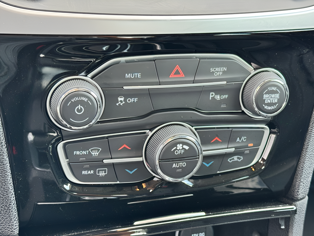 2023 Chrysler 300 Touring