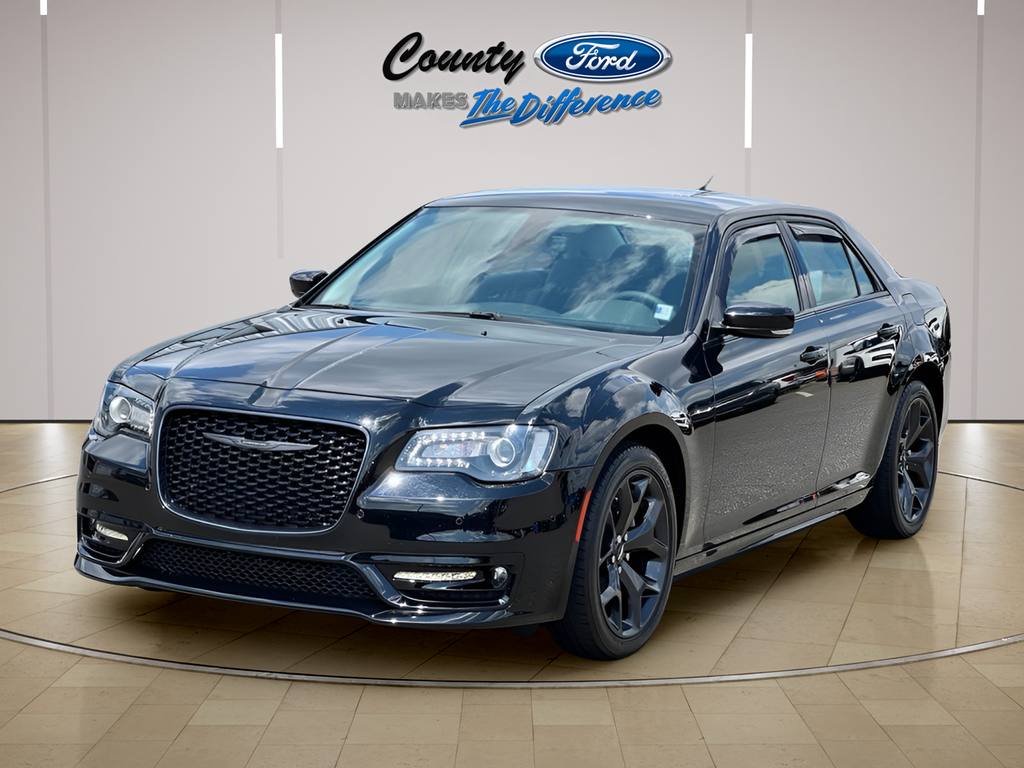 2023 Chrysler 300 Touring