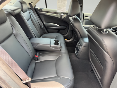 2023 Chrysler 300 Touring